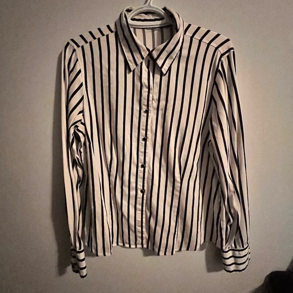 Black and white striped blouse - Size S - Picture 3 of 7
